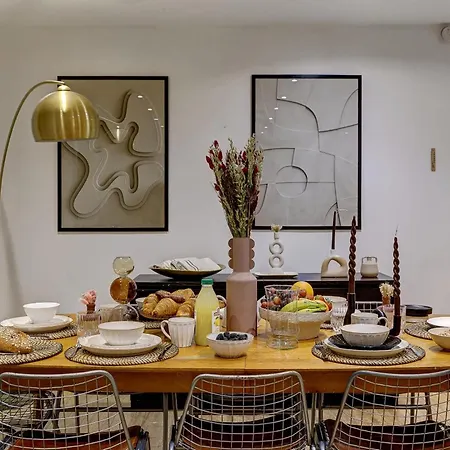 Sejour Parisien D'exception Pour 8 Personnes * Parijs